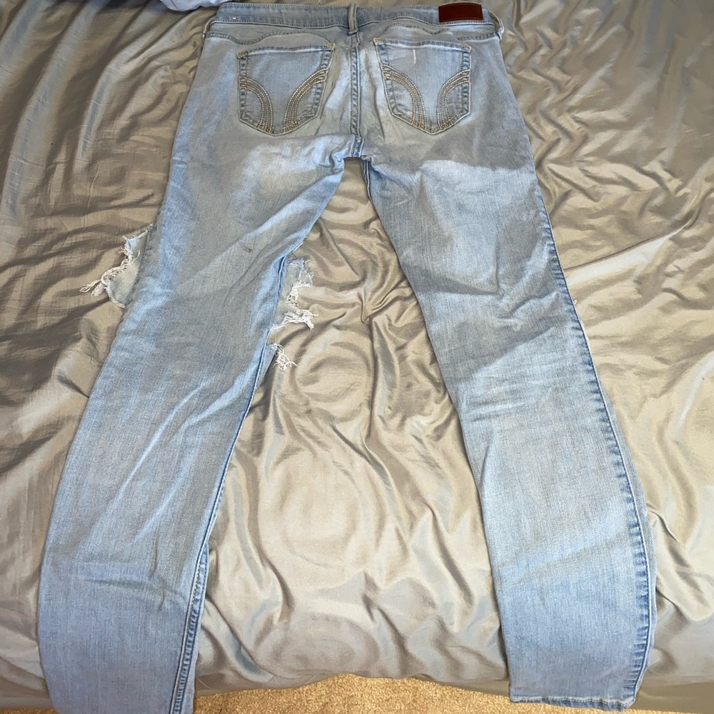 Hollister ripped jeans - Picture 3 of 3